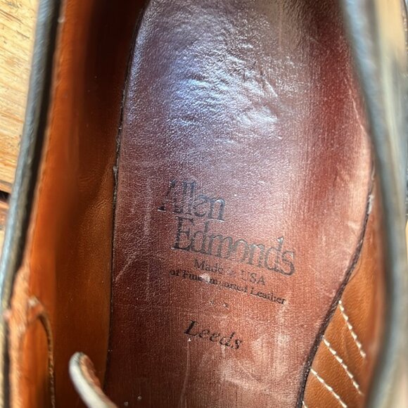 Allen Edmonds Black Leather Leeds Men's Derby Dress Shoes - Picture 11 of 12